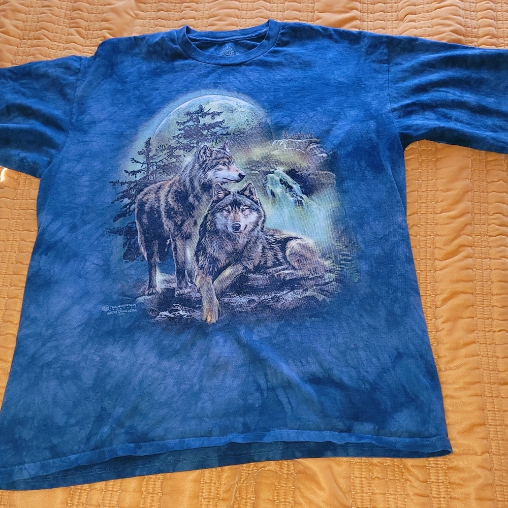 The Mountain ~ Wolf Couple in Forest T-Shirt